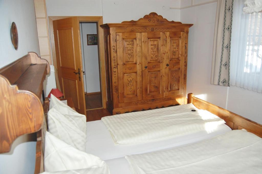 Pension Marienhof Hermagor-Pressegger See Zimmer foto